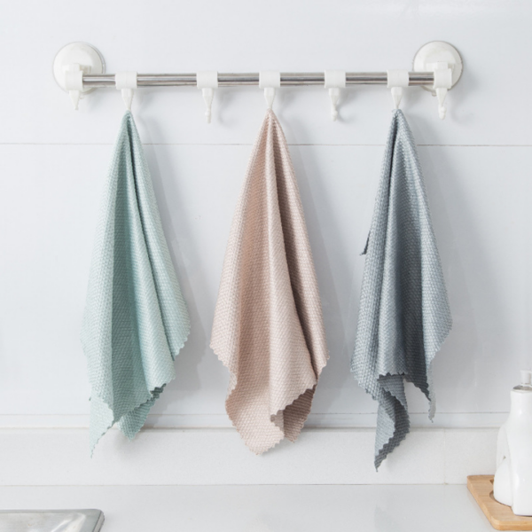 The wonder Microfiber Cleaning and Polishing Cloths Non-Abrasive, Reusable and Washable