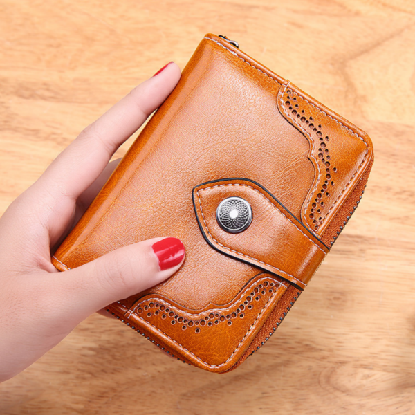 Oil wax leather short wallet 12130