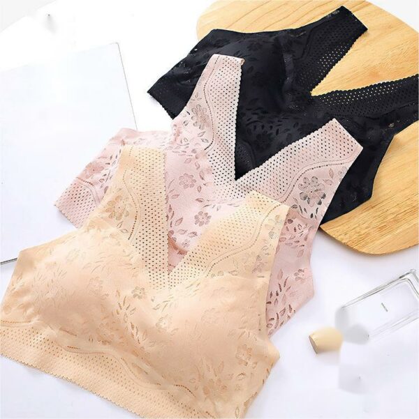 Deep-V Wireless Bra 32018