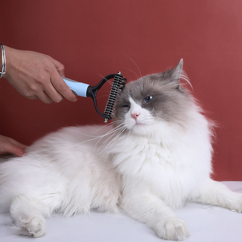Pet Deshedding Brush 21936