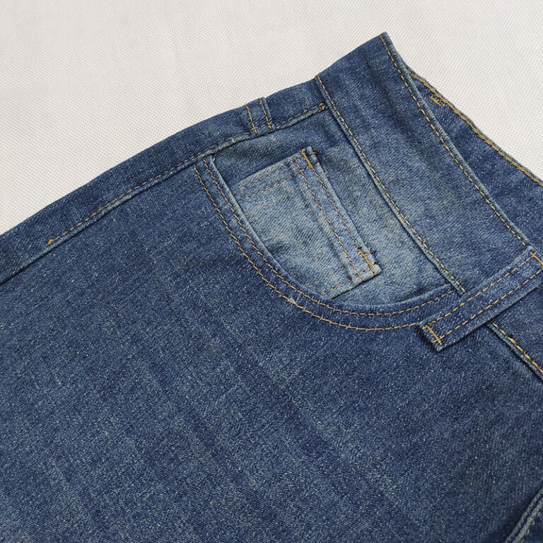 Women's Straight Fit Jeans 30402