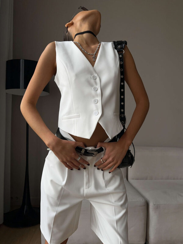 Women's short summer blazer and V-neck button-down set with shorts, perfect for spring and summer seasons