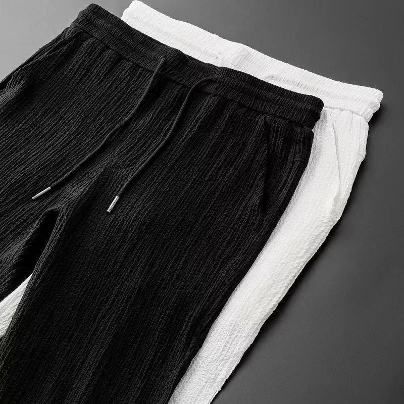 Tommy Style Summer suit for men is the suit that will make you fly over yourself this summer חליפת TOMMY (ללא המותג) לגבר: החליפה שתגרום לך להרגיש במיטבך הקיץ.